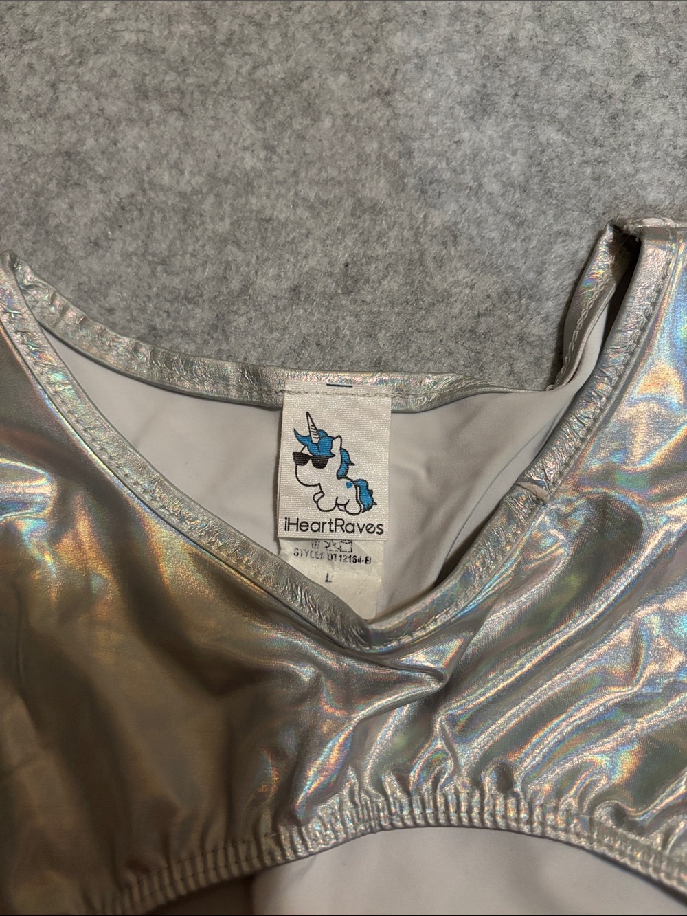 iHeartRaves Iridescent Holographic Ultra Crop Top - Picture 2 of 3